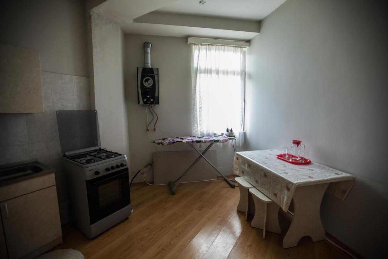 Sunny Apartments. Tbilisi. 300 Aragveli エクステリア 写真